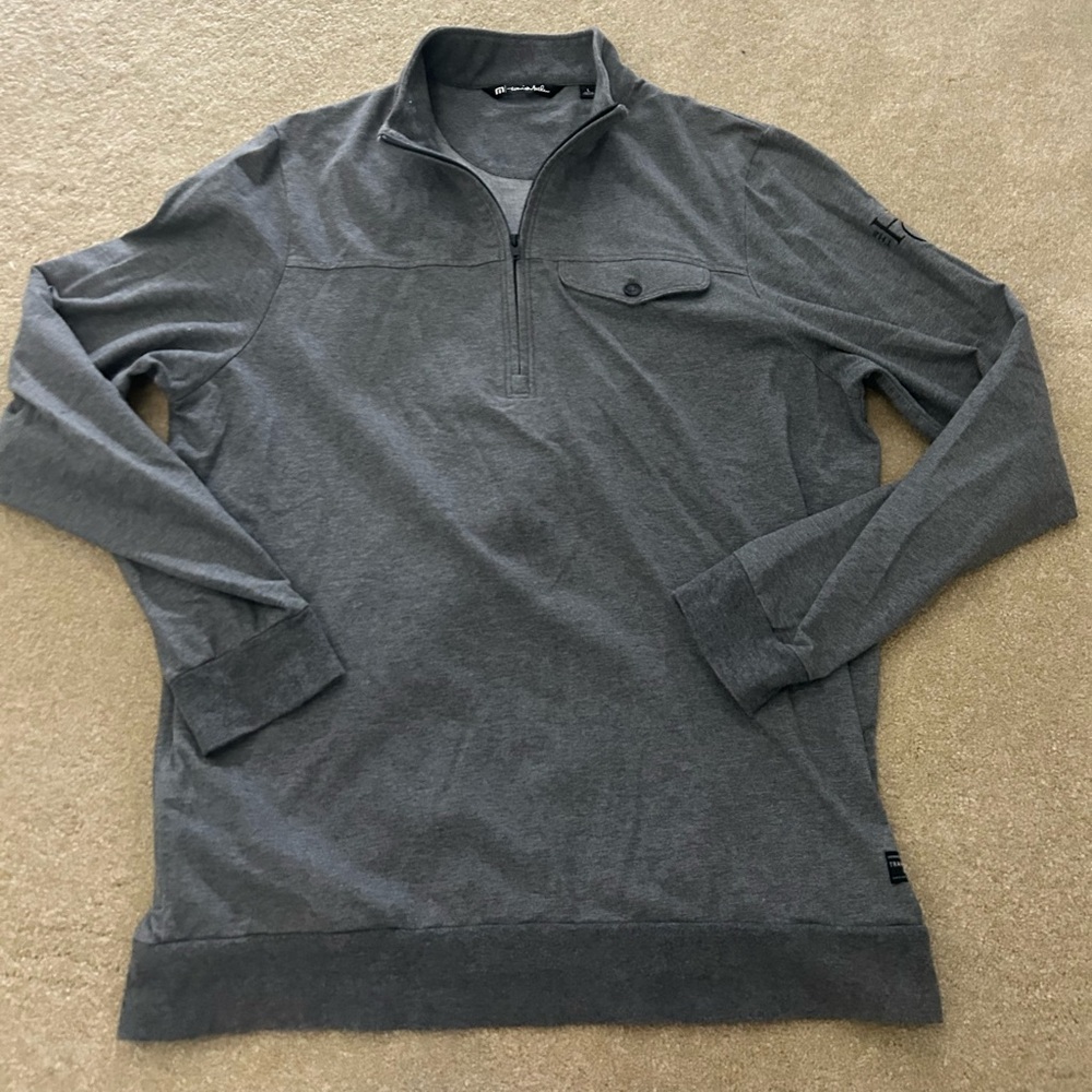 Travis Mathew’s Gray Quarter-Zip Pullover